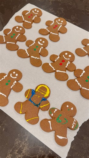 Sweet Gingerbread Man #cookies #gingerbread #gingerbreadman #christmas #baking #family #fun #yum
