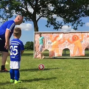 150K views · 2.5K reactions | Let's getting started! #Axel #S04 #FirstTraining | Klaas Jan Huntelaar | Facebook