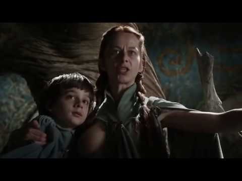 Robin Arryn and Lysa Tully Breastfeeding Game of Thrones, HBO