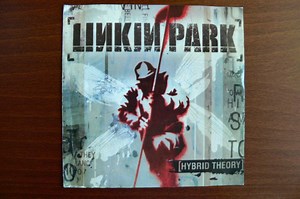 Linkin Park - Hybrid Theory