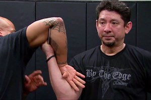 THE GALLANTRY GUIDE TO THE KARAMBIT