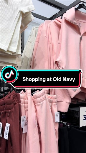 When it comes to basic I'm going to @Old Navy FIRST before hitting the other stores I always find something! That grey jacket was sooooo cuyutee but I left it😩 #oldnavy #clothes #shopping #affordablefashion #basicoutfit