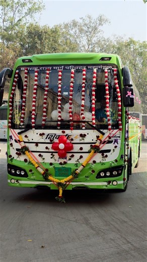 13K views · 268 reactions | Msrtc Nashik To Borivali Electric SHIVA-E Bus #msrtc #stbus #lalpari #travel #Electricbus | Transports Wheels | Facebook