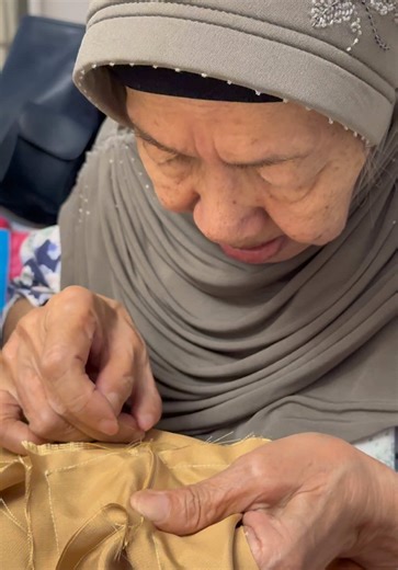 Exploring Probiotics and Prebiotics in Our Diet