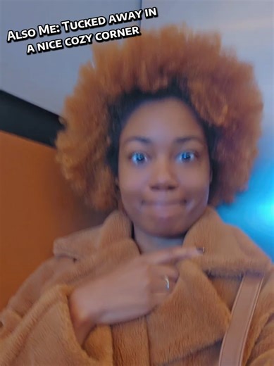 Chileeeee!!! 😂😂😭😭😐😅 I just started reading in the corner so many people told me fix my face😂😂😂 I was good at the next event that day!! #introvert #books #readersoftiktok #booktok #bookishhumor