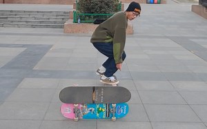 ollie两粒 kickflip尖翻