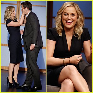 Amy Poehler Visits Seth Meyers on ‘Late Night’ Debut!