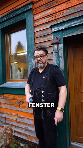 🛠 Fenster einstellen leicht gemacht! 🏡✨ Wusstet ihr, dass ihr mit einem einfachen 20€-Tool eure Fenster selbst einstellen könnt? 🔧💡 Temperaturunterschiede können Fenster verziehen – aber mit diesem Trick spart ihr euch die teure Monteurstunde! Tischlermeister Axel G. Omer zeigt euch, wie ihr eure Fenster wieder perfekt einstellt. Kein Hexenwerk, sondern ein smarter Tipp aus der Praxis! 👌 📌 Den Link zum Tool findet ihr in meiner Instagram-Story! #HeimwerkerTipps #FensterEinstellen #Tischler
