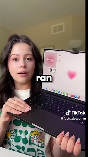 What Happens If You Plug In Your Macbook 24/7 For 5 Years...! #macbook #macbookpro #apple