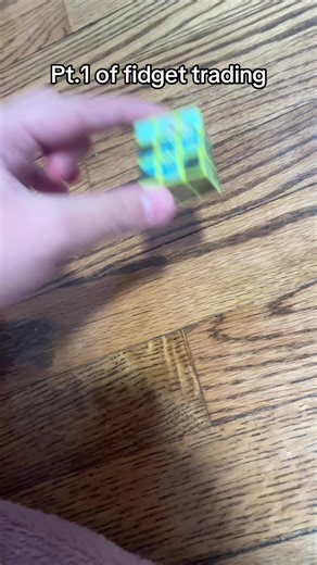 Fidget trading with us! (@gia.olivia_luvfidgets)’s video of fidget trading