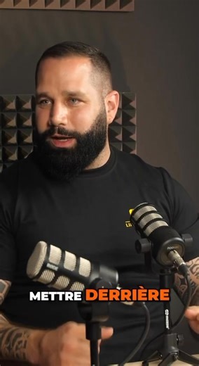 11K views · 108 reactions |  Cédric raconte une mission de protection en entreprise : sécuriser de jeunes RH face à d’anciens détenus en réinsertion. Entre tensions sociales, maladresses de management et scènes parfois absurdes, il décrit des licenciements sous haute tension… jusqu’à la menace d’un extincteur. #ProtectionRapprochée #RéinsertionProfessionnelle #Sécurité #Violence #LimaProtection | LimaGroupe | Facebook