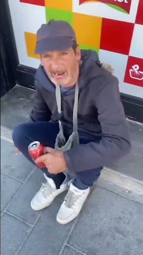 Perdone usted tendría para un café? (VIDEO ORIGINAL)