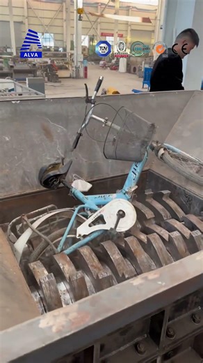 Powerful crushing, efficient discharge, one machine for multiple materials.#machine #crusher