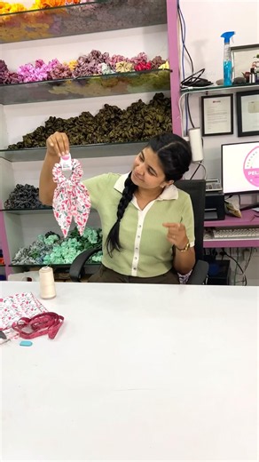 🐰 "Sirf kuch minutes mein banaayein yeh super cute Bunny Scrunchie! 🎀✨#diy #trending #pellykelly