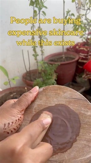 Solve the summer skin problems like sunburn, redness, acne breakout, sun tan, etc. #chandan