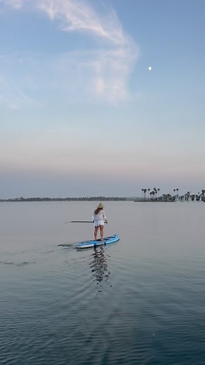 1.9K views · 64 reactions | Sunset sessions at Sail Bay  Paddleboards, palm trees, and pure Pacific Beach energy — this is how we do golden hour in San Diego ☀️ Sail Bay never misses! Who’s ready to join the crew? ‍♀️  @paddleboardsandiego #SailBay #MissionBayVibes #PacificBeachLife #SanDiegoSunset #PaddleboardCrew | The Best of San Diego | Facebook