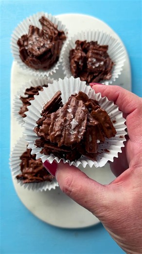 Potato chip chocolate crackles