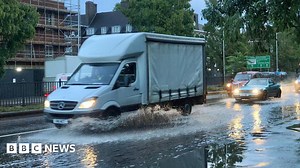 London flooding hits Tube services and roads