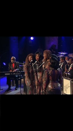 Ray Charles ft The Raelettes - Unchain My Heart