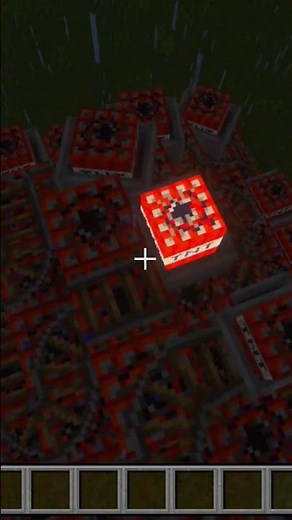 pyramid of 100 tnt in Minecraft with minerals with tnt