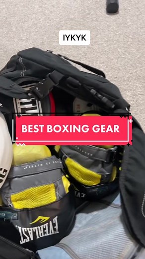 Want me to start doing Boxing Gear reviews?! #boxinggear #boxinggloves #boxingequipment #boxingfans #CANELO #boxing🥊