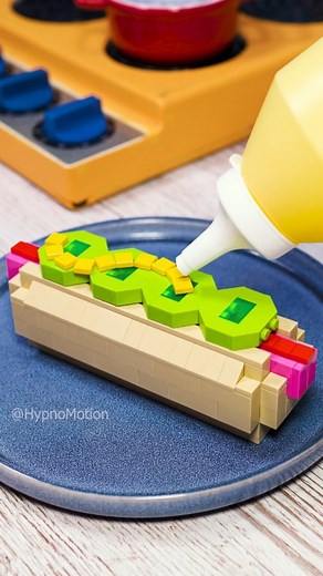 Andrzej Łukomski on Instagram: "Hot Dog 🌭 Stop-Motion 🎬 #stopmotion #cooking #hotdog #hotdogs #food #asmr #satisfying"