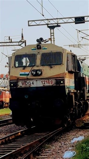 Loud Honking Diesel Beast.... #railwaycontent #railway #railvlogger #passengertrain #indianrailways