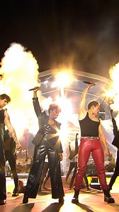 We will, we will… ROCK YOU! 🤘Wat een opening van Musical Awards: The Kick-Off. 🎉 ✨ Tijdens Musical Awards: The Kick-Off 2025 krijg je een voorproefje van het huidige en komende theaterseizoen. | AVROTROS.Musical