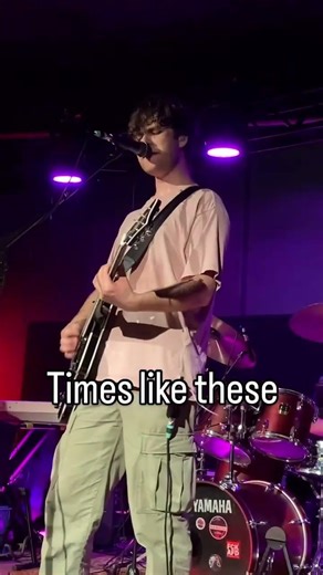 Foo Fighters Times Like These Cover #singer #guitarplayer #davegrohl #foofighters #drummer #rock