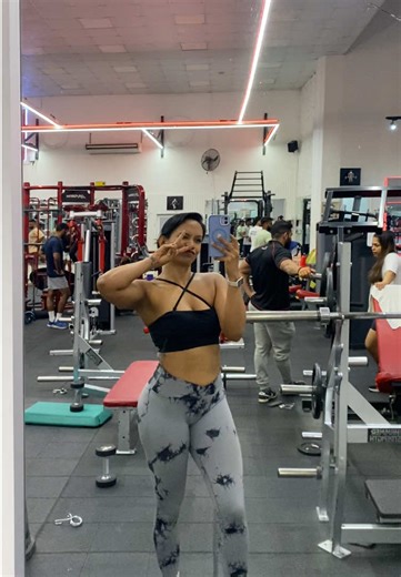 Online Gym Coaching: Transform Your Work-from-Home Routine