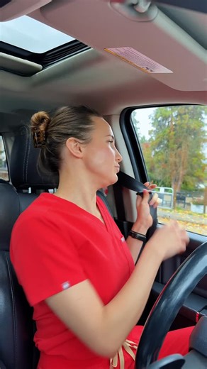 It’s more common than you think for patients with advanced cataracts to feel like they’re “seeing fine.” But cataracts can blur vision so gradually that many people don’t notice the decline day to day. To legally drive in BC, you generally need vision of at least 20/50 with both eyes open and together — and cataracts often drop vision below this line long before symptoms feel obvious. 👁️ Regular eye exams matter. They help catch cataracts early, monitor changes, and make sure you’re meeting the