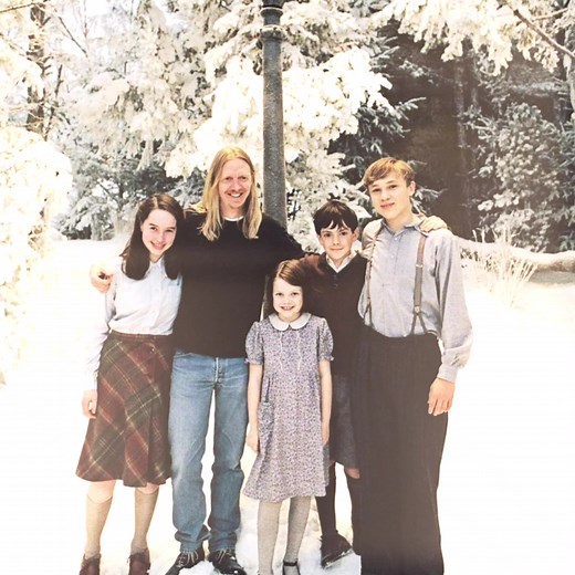 Meet the Best Cast of Narnia with William Moseley, Skandar Keynes, and Anna Popplewell