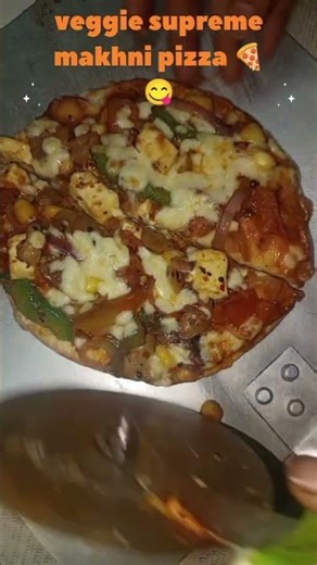 veggie supreme makhni pizza 🍕😋#foodie ##tastyfood #virlshort #chessepizza