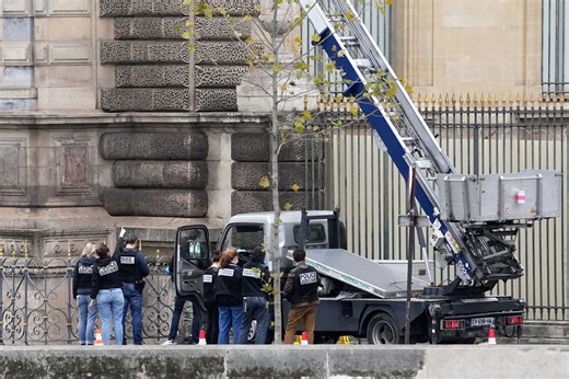 Why a German freight lift has become the viral star of Louvre heist - AOL