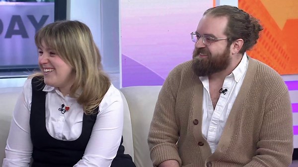 Hoda Kotb reunites with couple she married on the TODAY plaza