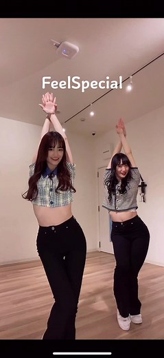 2人でFeelSpecial踊ったことなかったから踊ってみた🌹#kpop #TWICE #feelspecial #dance