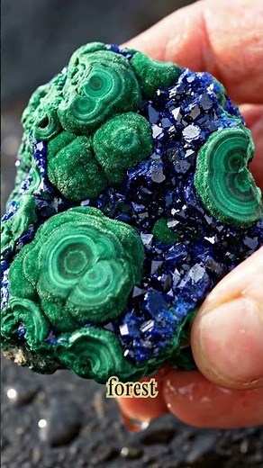 Green Banded Beauty vs Deep Blue Mystery! 💚💙 #geology #gemstones