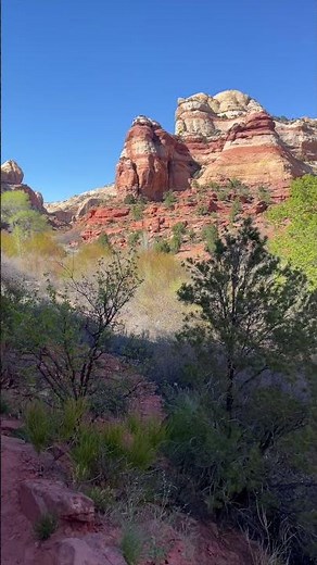 Hiking a Stunning Red Rock Canyon in Utah | Spring Serenity in the Desert