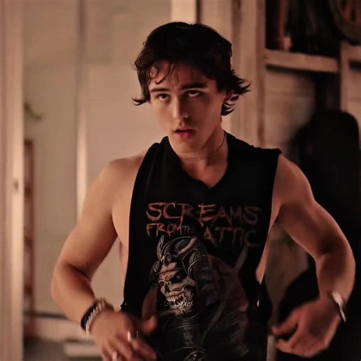 Luke edit 😋 #lukepatterson #charliegillespie #julieandthephantoms #foru #fy