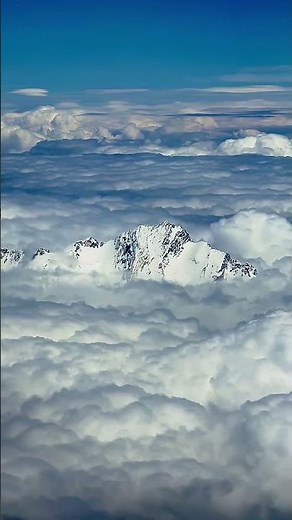 Guess the Peak! 🏔️🌍 Can You Name This Famous Mountain?