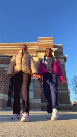 Arielle (@ariellehouston10)’s videos with original sound - Idk