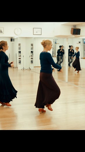 Clase de Sevillanas con castañuelas online y en directo vuelve en Septiembre. #sevillanas #sevillanasflamencas | Estudio de Danza Guillermina de Bedoya