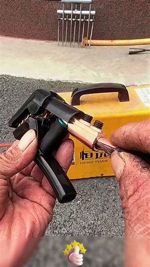 Mini lightweight welding torch, heat-resistant & flexible for narrow space welding