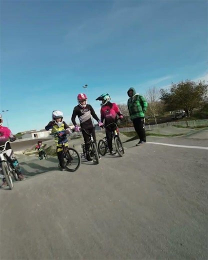 BMX St jean video 4 reeel 2#BMXRace#BMXRacing#BMXLife#BMXTraining#RaceBMX#CognacBMX#bmxcharente