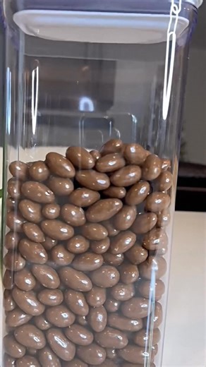 ASMR Candy Restock 🍬🍬🍬 #asmr #asmrvideo #asmrtiktoks #asmrrestock #restocking #restockasmr #organized #organizedkitchen #snack #candy #candyresstock #snackdrawer #momlife #fyp | Earthly Garden