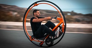 Watch: Scratch-built electric monowheel rides out with explosive torque