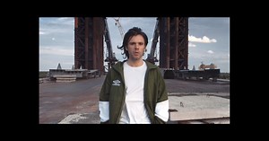 Clip "Basique" : Orelsan revient en force pour annoncer son nouvel album solo ?