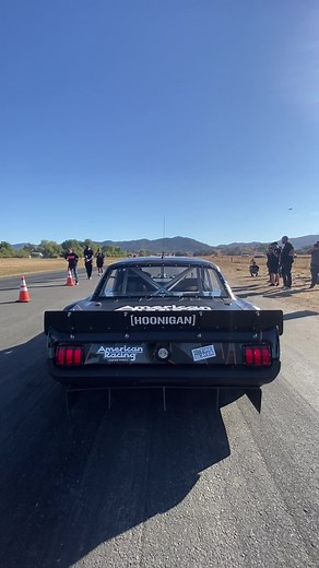Throw back to when I raced this beast in #hoonicornv2! Hoonicorn is to loud the camera 💁‍♀️. #liablock #liablock57 #race #hoonicorn #hoonicornv2 #hoonicornvstheworld2