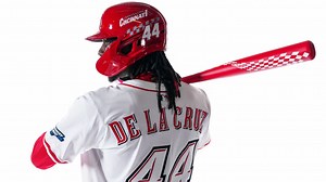 MLB revela uniformes de Braves y Reds para MLB Speedway Classic