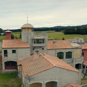 45K views · 186 reactions | This modernist castle - complete with a tower, seven bedrooms, home theatre and swimming pool - is getting a facelift! Grand Designs New Zealand | 7.30pm tonight on TVNZ 1 | TVNZ 1 | Facebook